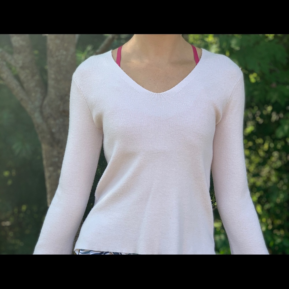 Pink sweater - Picture 2 of 3